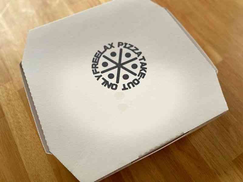 FREELAX PIZZA（フリーラックスピザ）テイクアウトの箱