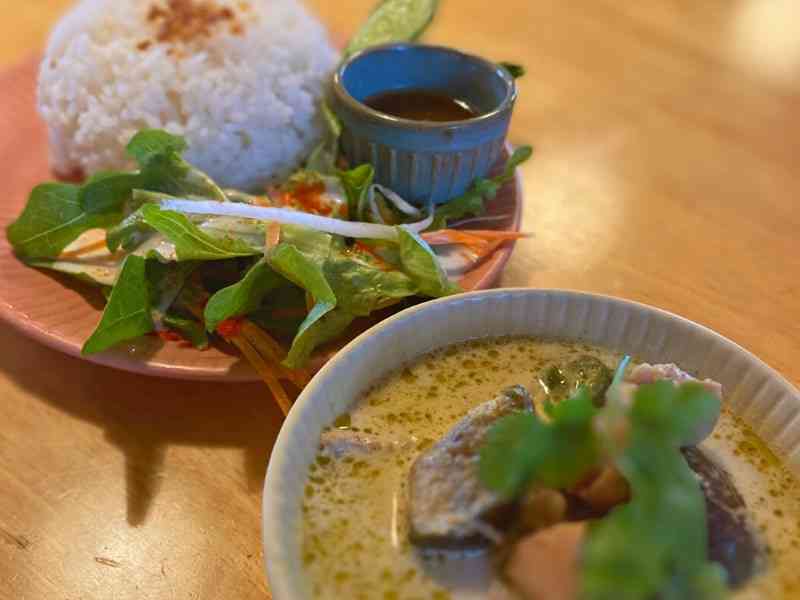 タイ料理バラミー　グリーンカレー画像1