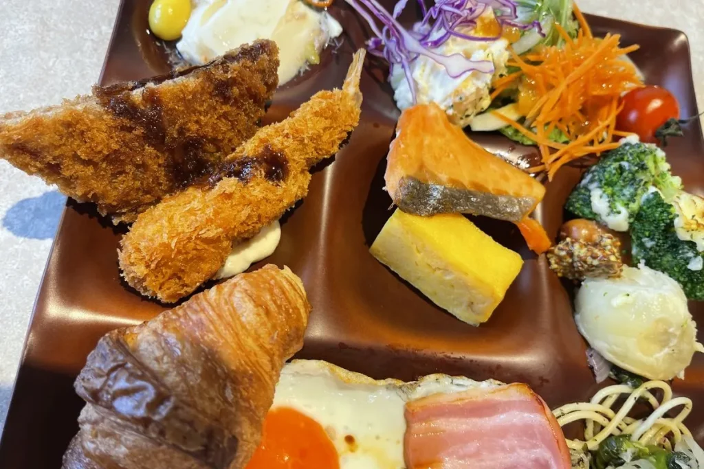 TOWAピュアコテージ　ル・ロージェのバイキングで盛り付けた後の画像